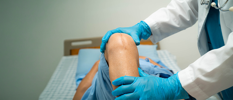 Knee Replacement in Delhi | Venkateshwar Hospitals